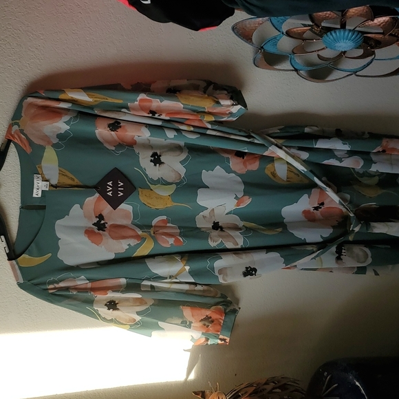 Plus size 💼 Floral Dress, has half sleeves by Ava Viv NWT New 🆕️ - Picture 4 of 6